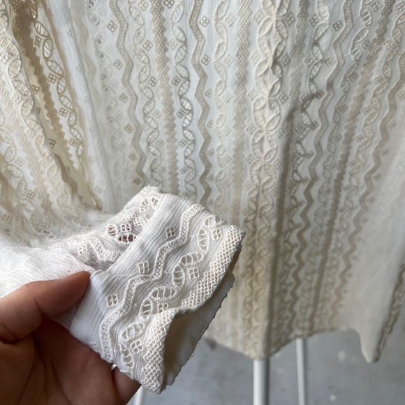 Elizabeth and James blouse size S - Picture 3 of 4